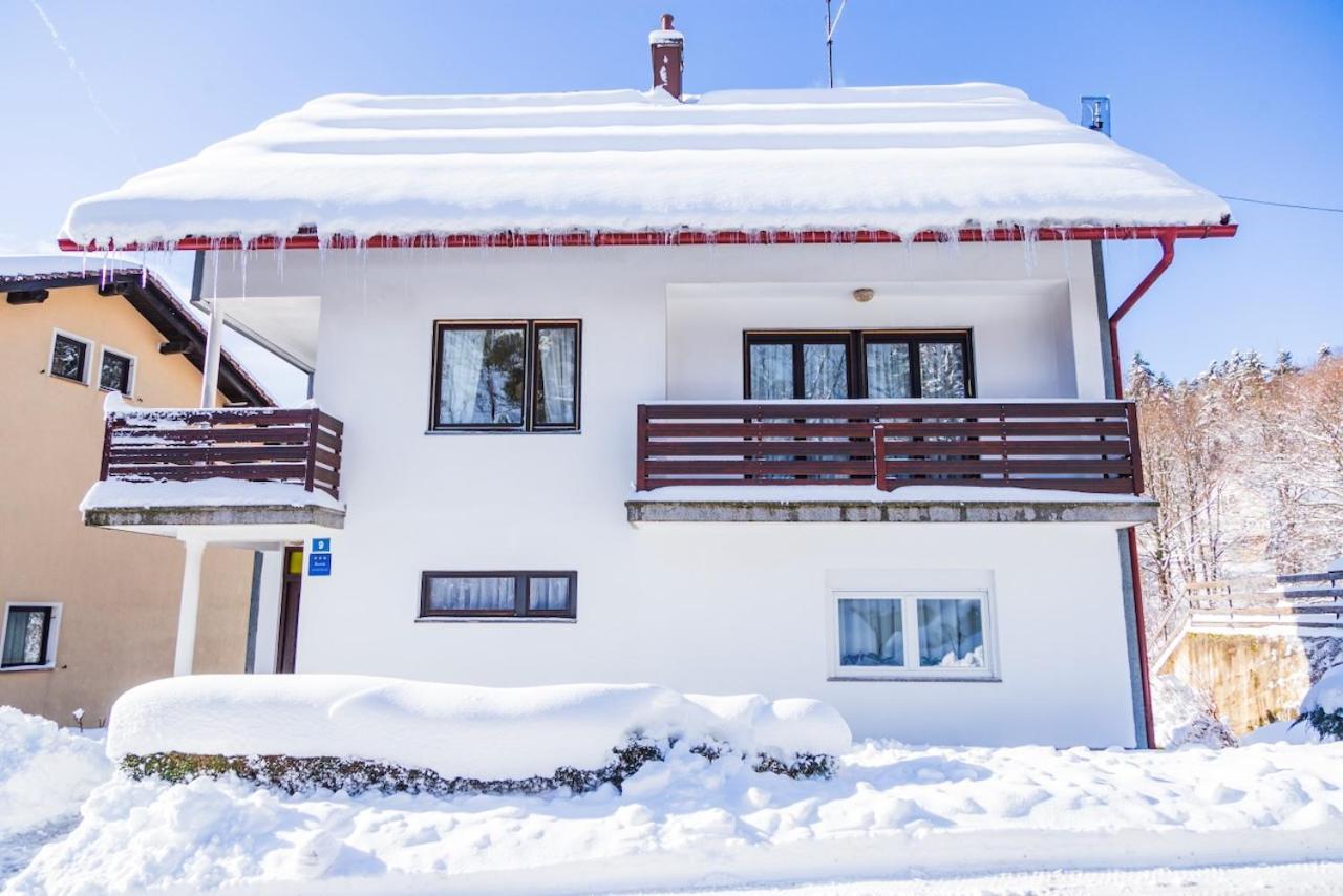 Apartman Japlenski Делнице Екстериор снимка