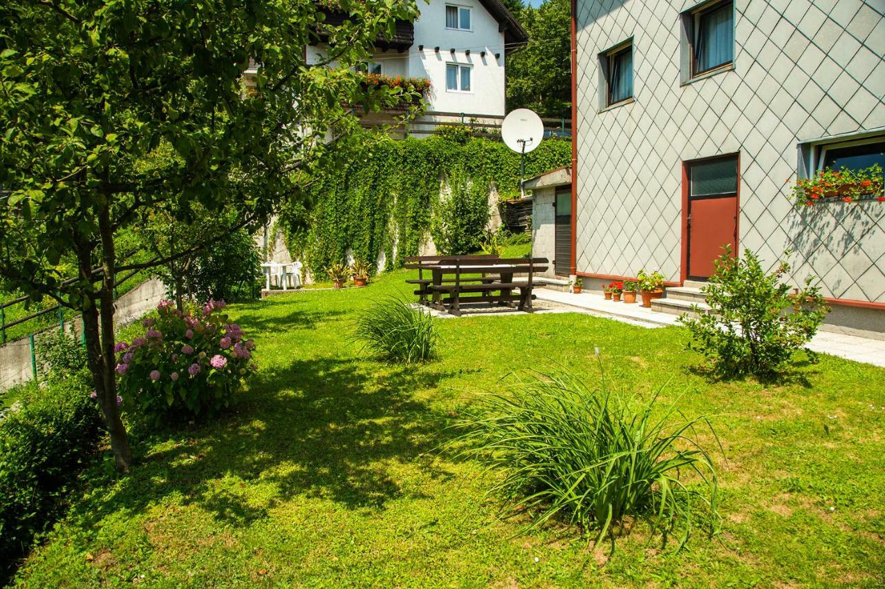 Apartman Japlenski Делнице Екстериор снимка